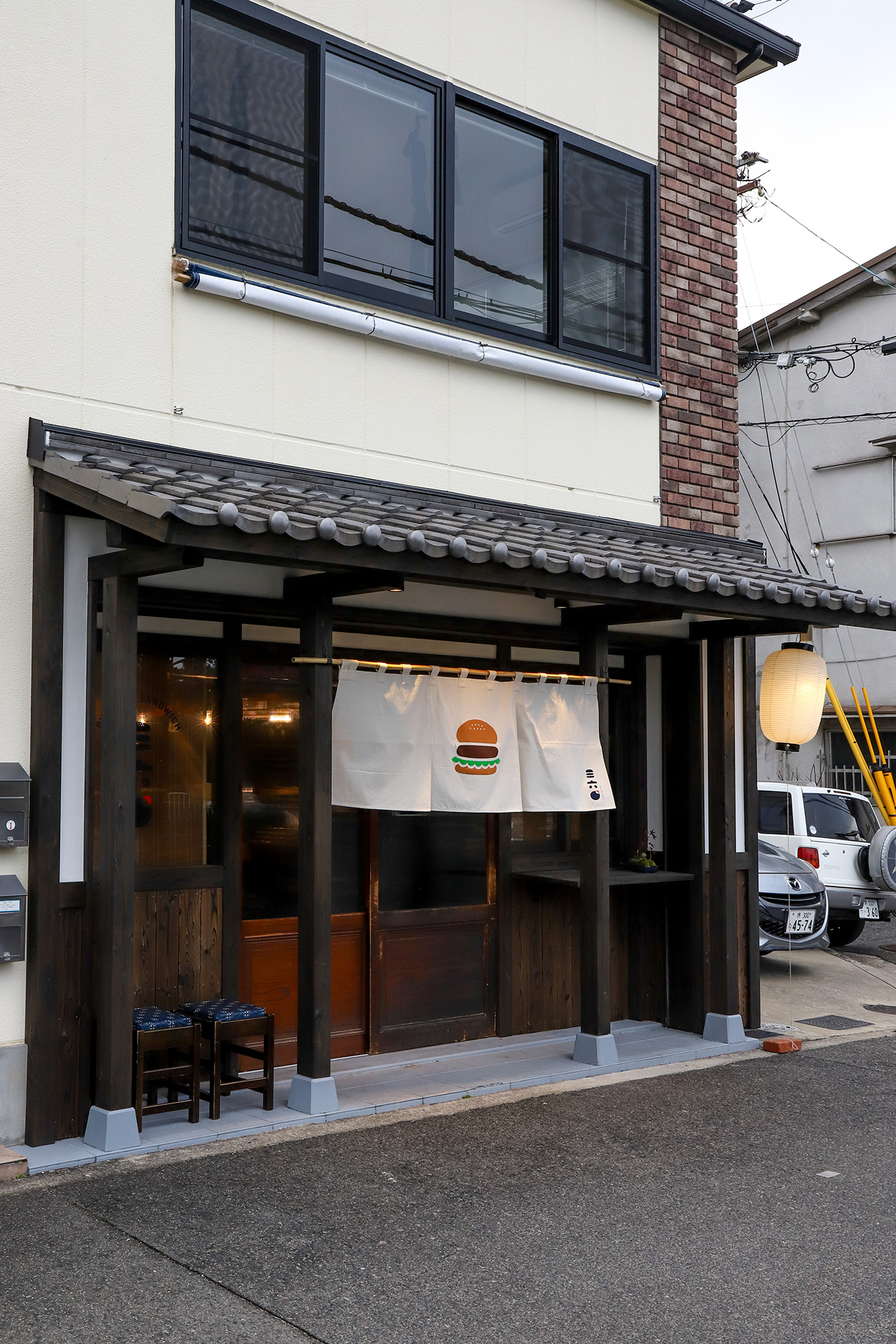 大阪府のハンバーガーショップ・サンドウィッチの内装デザイン事例(ミギリデザイン合同会社) 大阪府のハンバーガーショップ・サンドウィッチの内装デザイン事例(ミギリデザイン合同会社)