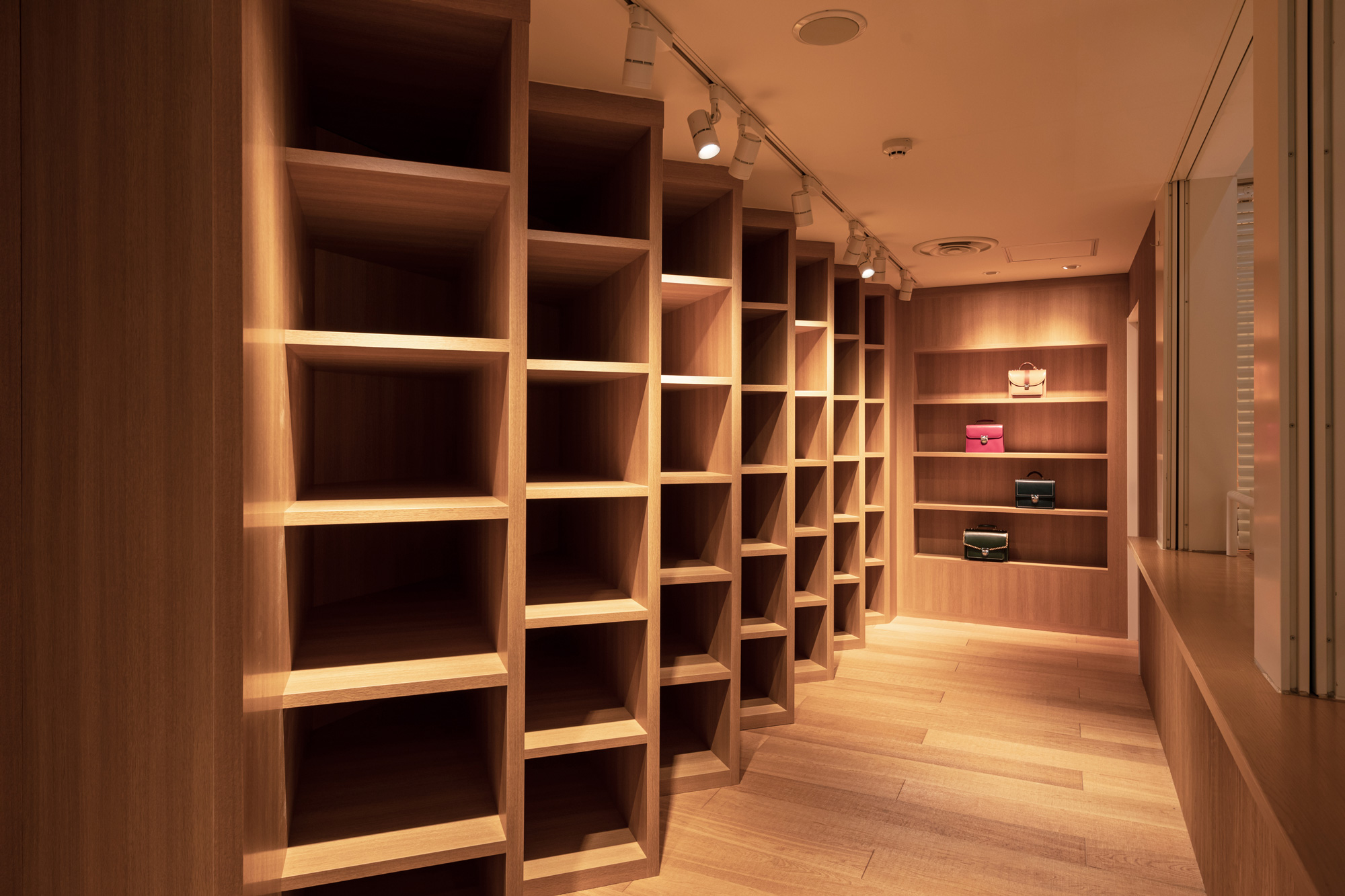 兵庫県・Toyooka・Toyooka KABAN Artisan Atelier