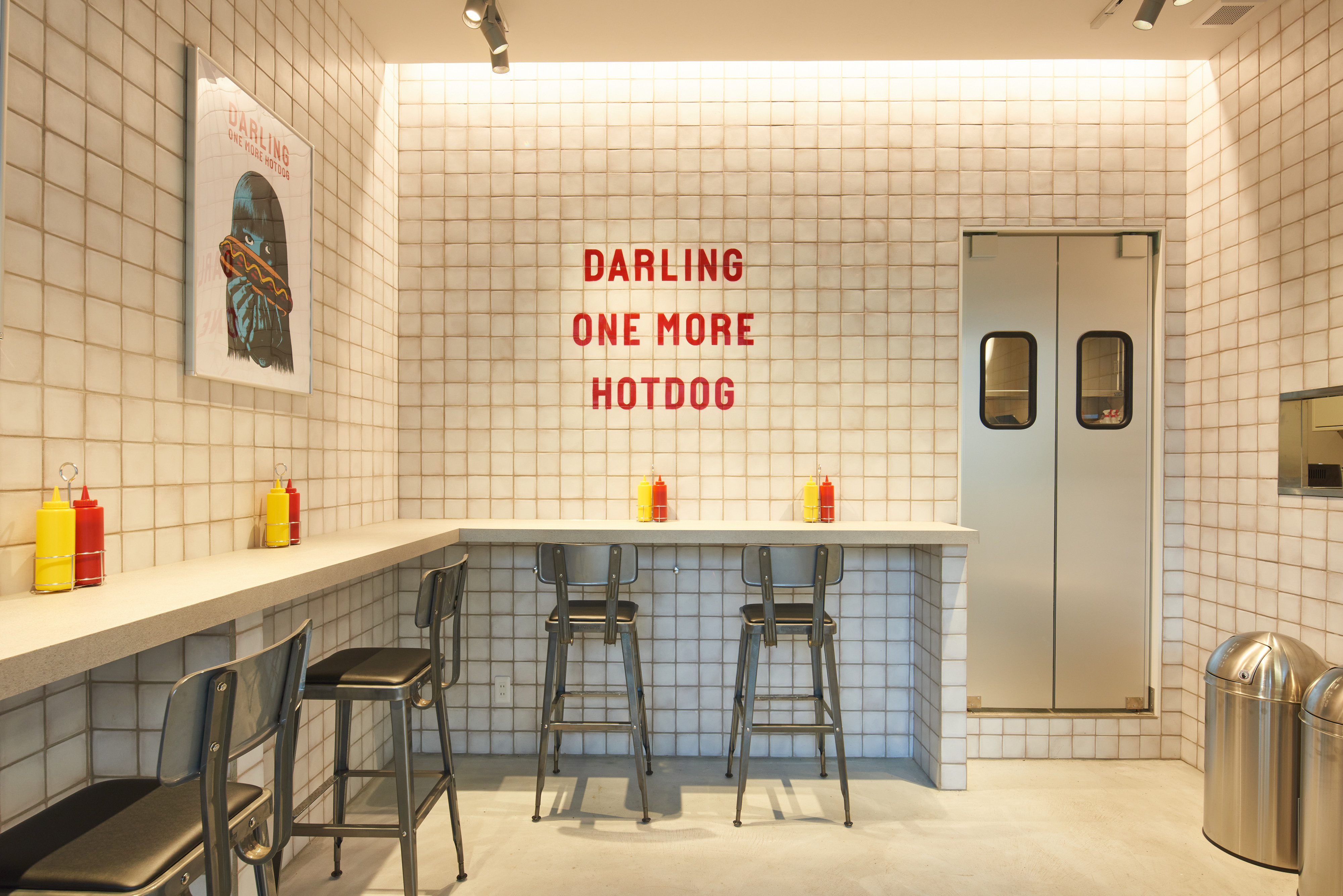 大阪府・Chuo区・DARLING ONE MORE HOTDOG ジョーテラスオオサカ